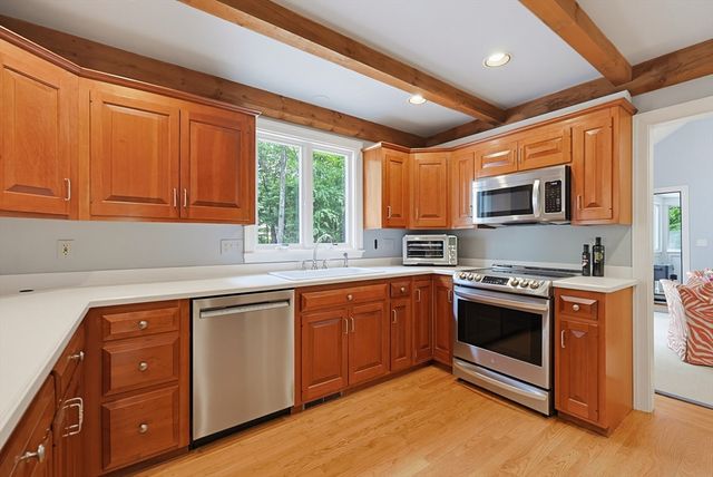 4 David Joseph Rd, Hopkinton, MA 01748