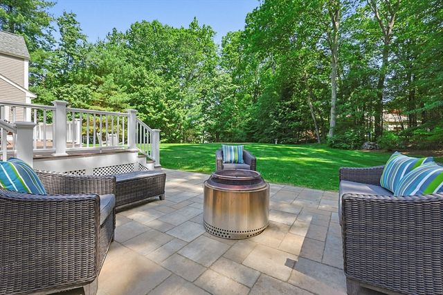 4 David Joseph Rd, Hopkinton, MA 01748