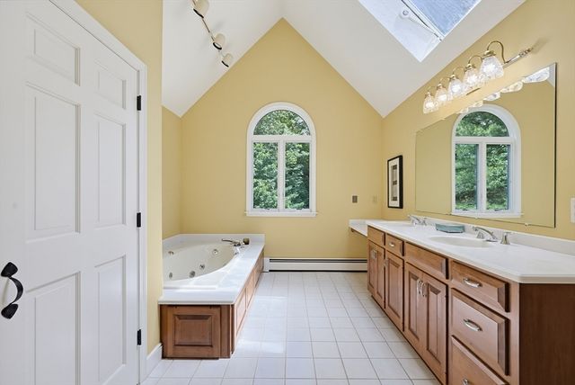 4 David Joseph Rd, Hopkinton, MA 01748
