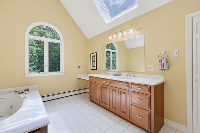 4 David Joseph Rd, Hopkinton, MA 01748