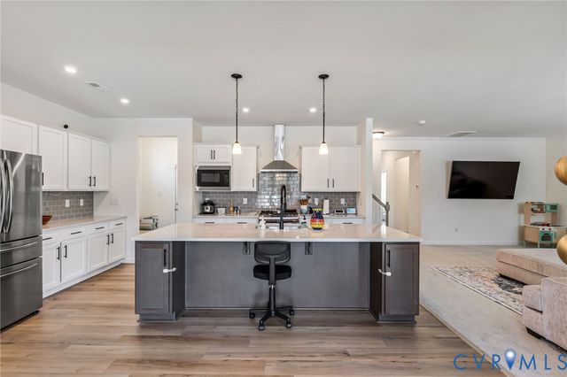 10702 Skippers St, Glen Allen, VA 23059