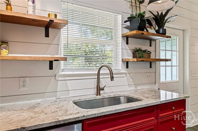 322 Laurel Oak Lane, Savannah, GA 31404