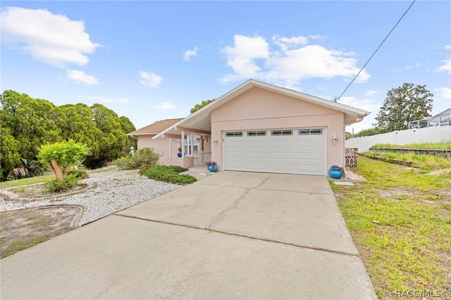 13378 Drayton Dr, Spring Hill, FL 34609