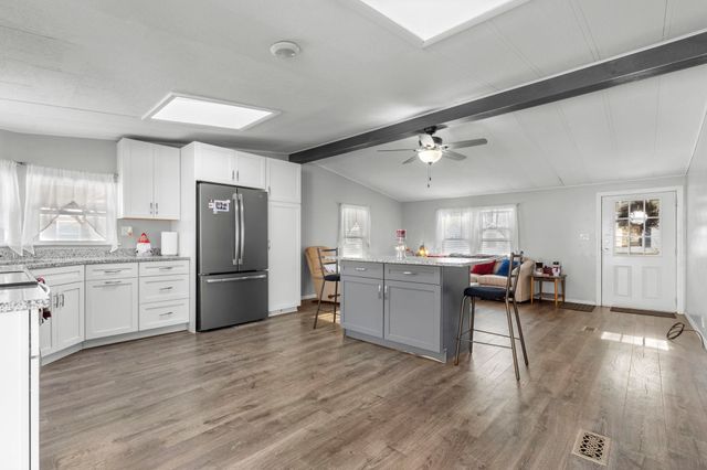 73 River Ledge Drive, Goffstown, NH 03045