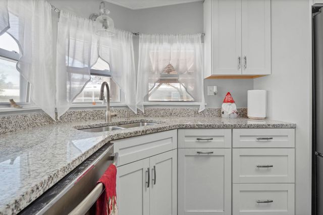 73 River Ledge Drive, Goffstown, NH 03045