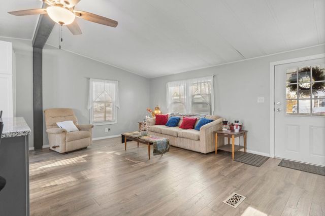 73 River Ledge Drive, Goffstown, NH 03045