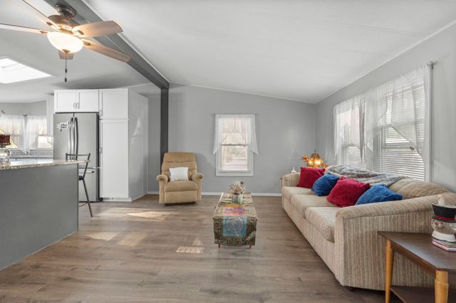 73 River Ledge Drive, Goffstown, NH 03045