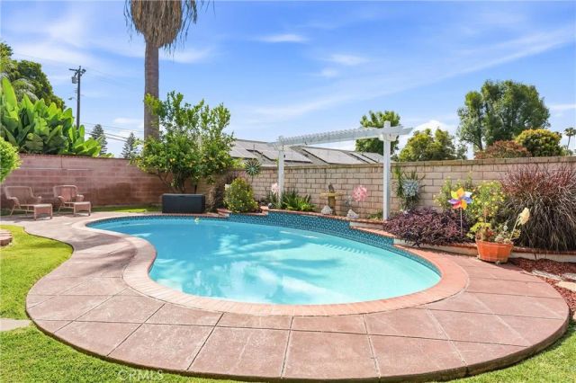 1710 Russell Street, La Habra, CA 90631