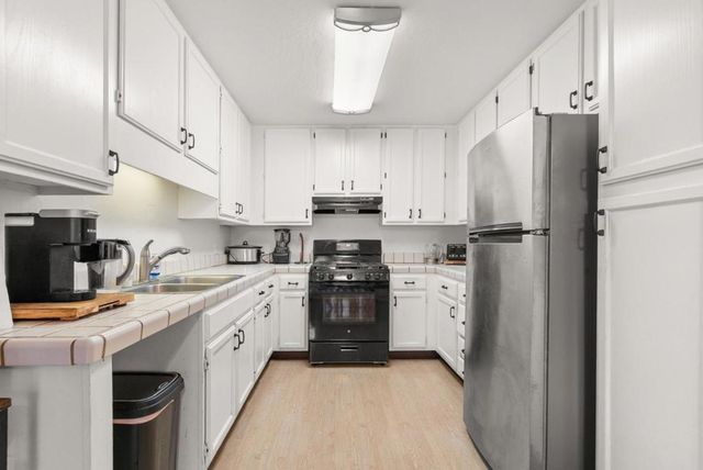 240 Green Meadow Drive B, Watsonville, CA 95076