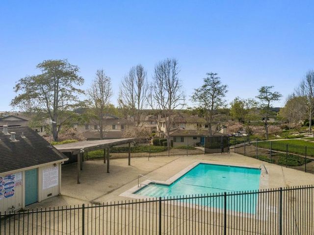 240 Green Meadow Drive B, Watsonville, CA 95076