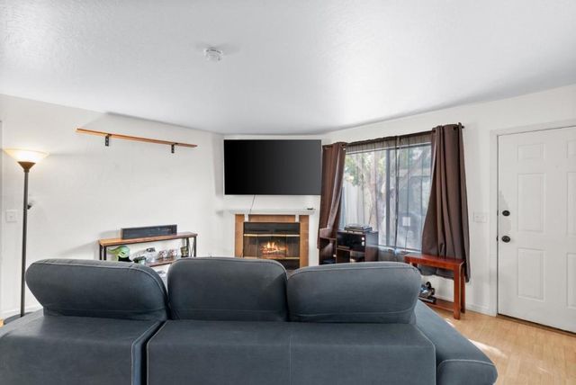 240 Green Meadow Drive B, Watsonville, CA 95076