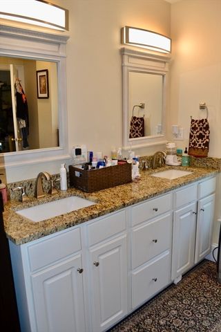 1306 Columbia Rd 4E, Boston, MA 02127