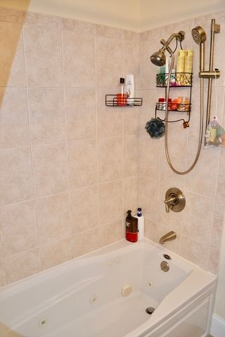 1306 Columbia Rd 4E, Boston, MA 02127