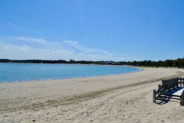 1306 Columbia Rd 4E, Boston, MA 02127