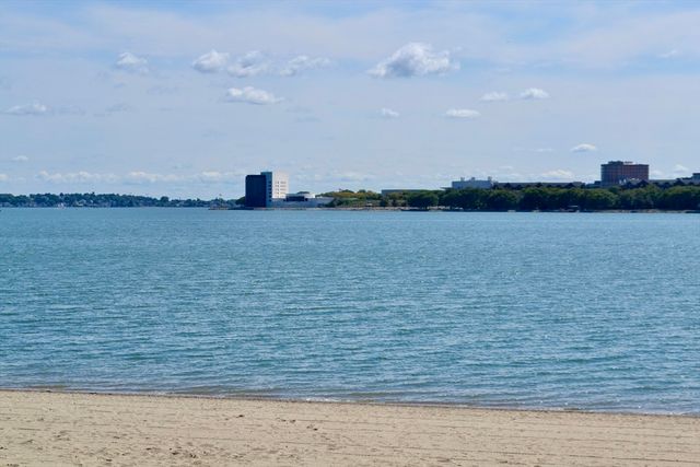 1306 Columbia Rd 4E, Boston, MA 02127