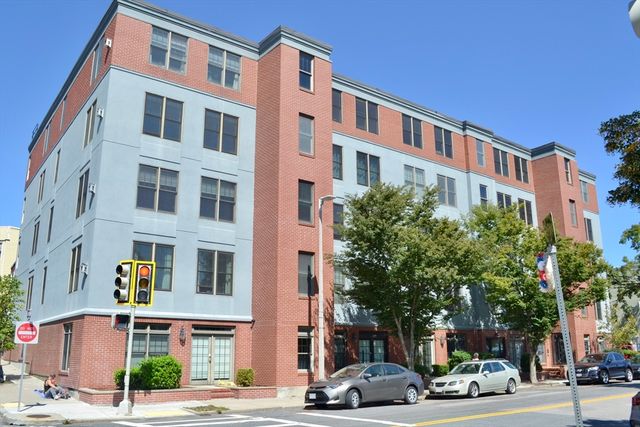 1306 Columbia Rd 4E, Boston, MA 02127