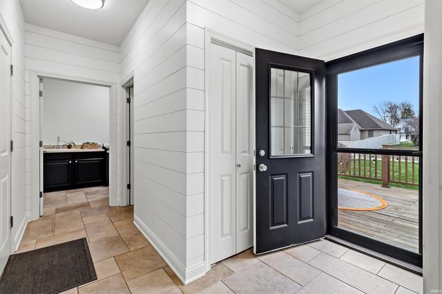 1050 Long Branch Court, Gas City, IN 46933