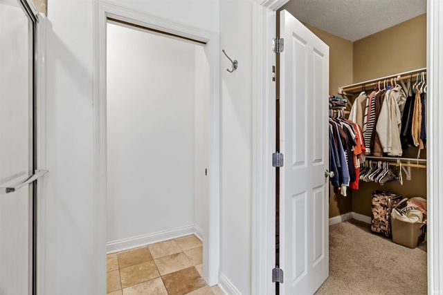 1050 Long Branch Court, Gas City, IN 46933