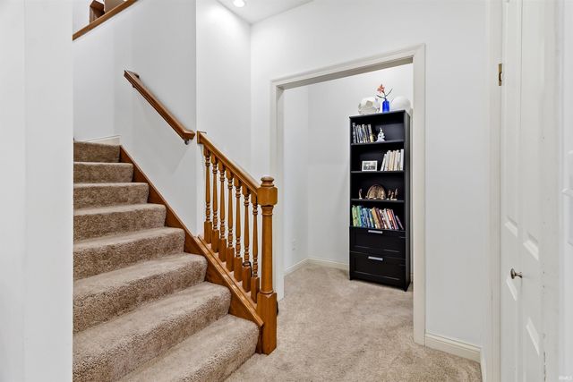 1050 Long Branch Court, Gas City, IN 46933