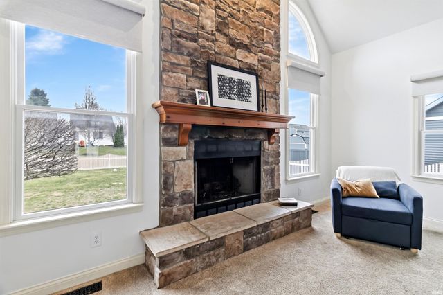 1050 Long Branch Court, Gas City, IN 46933