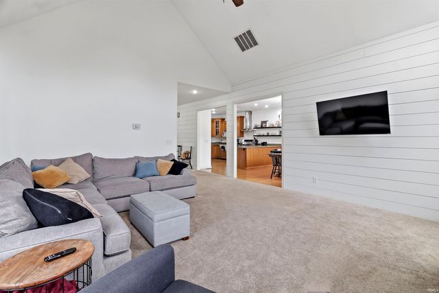 1050 Long Branch Court, Gas City, IN 46933