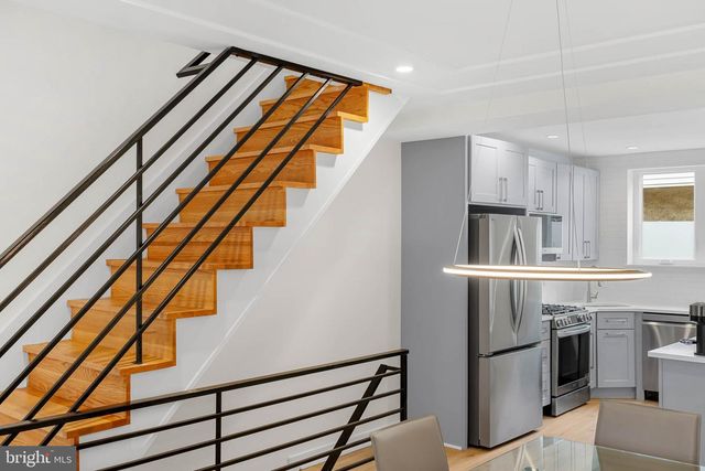 2441 S CLARION ST, Philadelphia, PA 19148