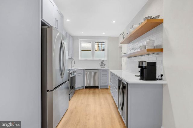2441 S CLARION ST, Philadelphia, PA 19148