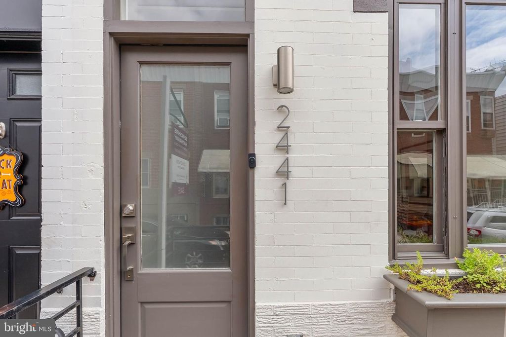 2441 S CLARION ST, PHILADELPHIA, PA 19148 — photo 3