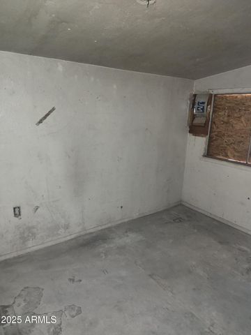 3915 E GREER Street, Miami, AZ 85539