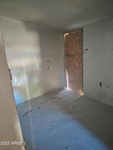 3915 E GREER Street, Miami, AZ 85539