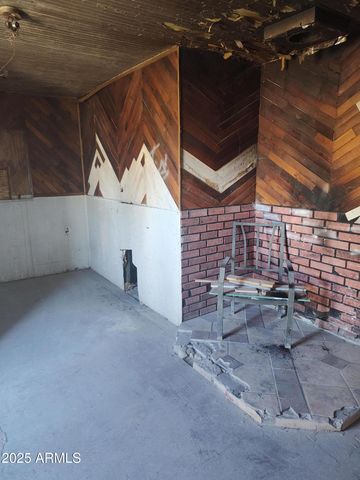 3915 E GREER Street, Miami, AZ 85539