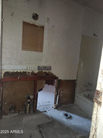 3915 E GREER Street, Miami, AZ 85539