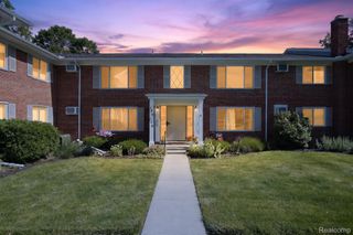 24111 Meridian Road 116, Grosse Ile Township, MI 48138