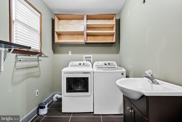 6750 HARVEY AVE, Pennsauken, NJ 08109