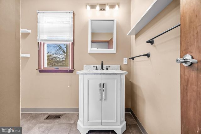 6750 HARVEY AVE, Pennsauken, NJ 08109