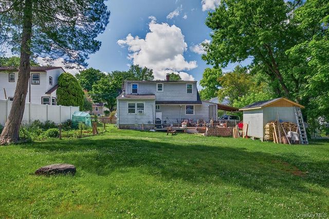 27 Tomahawk Drive, White Plains, NY 10603