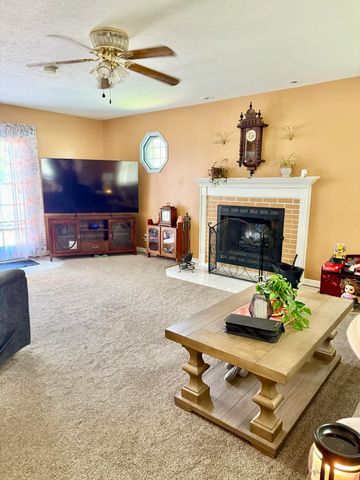 319 Elks Country Club Road, Richmond, IN 47374