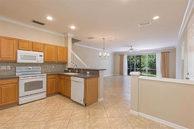 16173 Caldera LN 39, Naples, FL 34110