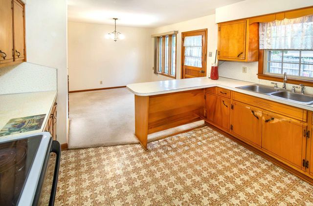 502 E Jefferson Avenue, Chandler, IN 47610