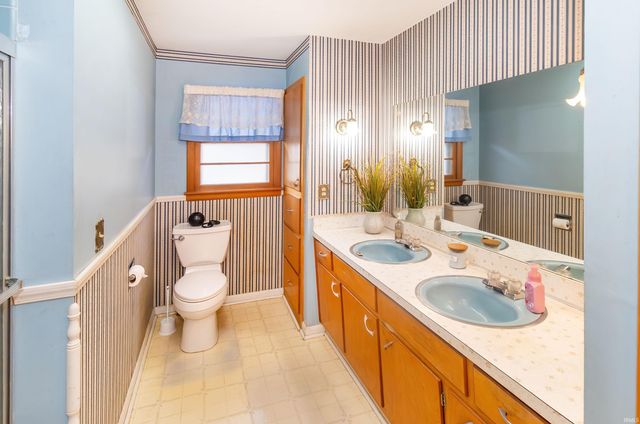 502 E Jefferson Avenue, Chandler, IN 47610