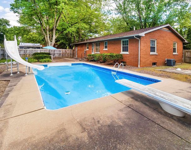 502 E Jefferson Avenue, Chandler, IN 47610