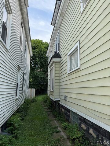 421 Tompkins Street 1, Syracuse, NY 13204