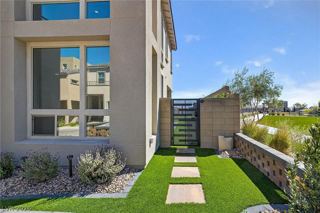 1782 Sparrow Song Court, Las Vegas, NV 89138