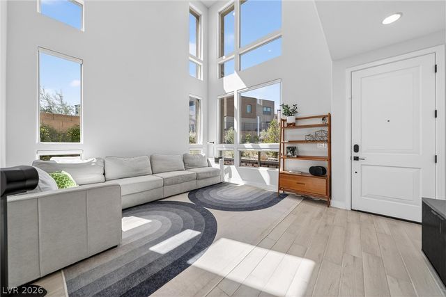 1782 Sparrow Song Court, Las Vegas, NV 89138