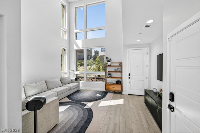 1782 Sparrow Song Court, Las Vegas, NV 89138