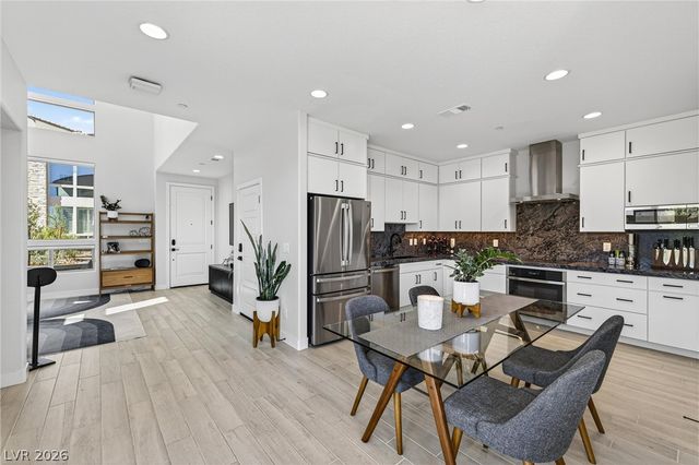 1782 Sparrow Song Court, Las Vegas, NV 89138