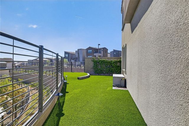 1782 Sparrow Song Court, Las Vegas, NV 89138