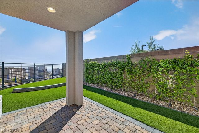 1782 Sparrow Song Court, Las Vegas, NV 89138