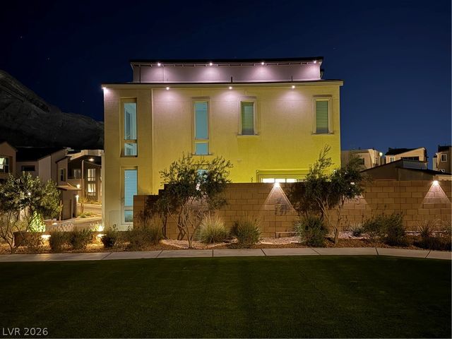 1782 Sparrow Song Court, Las Vegas, NV 89138