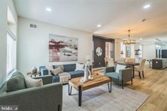 642 S 51ST ST, Philadelphia, PA 19143